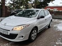 Używany Renault Mégane III Authentique 100 KM (73 kW) 2012 Biały Hatchback