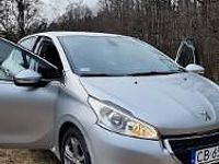 Używany Peugeot 208 Allure 120 KM (88 kW) 2015 Srebrny Hatchback
