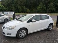 Używany Opel Astra 110 KM (80 kW) 2010 Inny kolor Sedan/Limuzyna