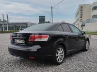 używany Toyota Avensis t27