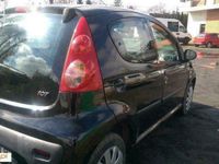 Używany Peugeot 107 68 KM (50 kW) 2006 Czarny (metalik) Hatchback