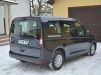 Używany VW Caddy 102 KM (75 kW) 2022 Niebieski Minivan