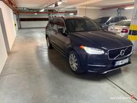 używany Volvo XC90 T6 4x4 piękne czarne z miodową skórą.
