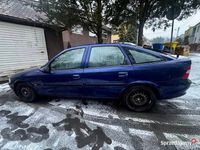 Używany Opel Vectra 1996 Granatowy Sedan/Limuzyna