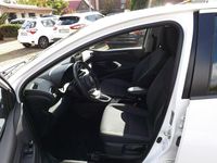 używany Toyota Yaris HYBRID IV