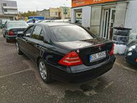 używany Mercedes C180 2dm 130KM 2000r. 227 175km