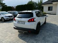 używany Peugeot 2008 1.2dm 130KM 2018r. 56 000km