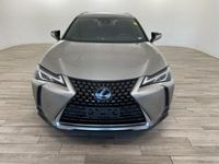 używany Lexus UX 2dm 181KM 2019r. 64 354km