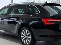 Używany Skoda Superb Style 150 KM (110 kW) 2021 Szary Kombi