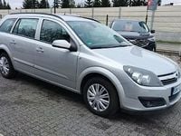 Używany Opel Astra 105 KM (77 kW) 2007 Srebrny (metalik) Kombi