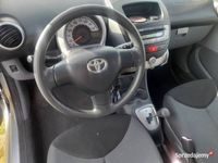 używany Toyota Yaris 1.0 68km benzyna AUTOMAT klima