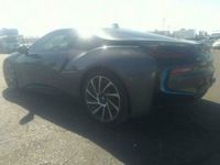 używany BMW i8 2015, 1.5L, porysowany lakier