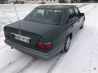 używany Mercedes E200 