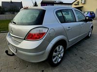 używany Opel Astra 1.8dm 125KM 2005r. 242 000km