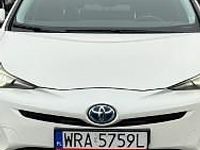 Używany Toyota Prius 98 KM (72 kW) 2016 Biały (metalik, perła) Hatchback