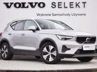 Używany Volvo XC40 163 KM (119 kW) 2024 Srebrny SUV