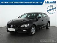 Używany Volvo V60 2017 Czarny Kombi