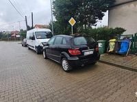 Używany Mercedes B180 2007 Czarny Minivan