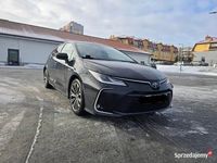 Używany Toyota Corolla Comfort 122 KM (89 kW) 2019 Czarny Sedan/Limuzyna