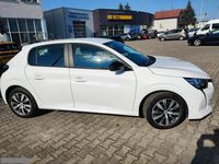 używany Peugeot 208 1.2dm 102KM 2023r. km