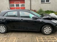 używany Kia Rio 1.2dm 84KM 2021r. 65 299km