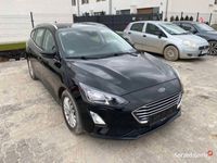 używany Ford Focus 1.0 EcoBoost bogatej wersji wyposażenia TITANIUM