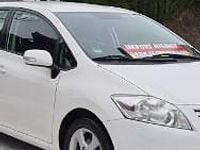 Używany Toyota Auris 132 KM (97 kW) 2012 Biały Hatchback