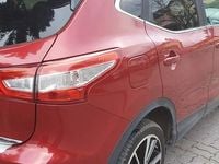 Używany Nissan Qashqai Tekna 2015 Czerwony SUV