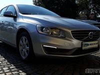 Używany Volvo V60 114 KM (83 kW) 2013 Srebrny metalik Kombi