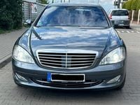 Używany Mercedes S500 388 KM (285 kW) 2006 Szary Sedan/Limuzyna