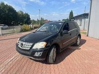 używany Mercedes ML350 3.5 V6 ostatni wypust, niski przebieg, ciekawa opcja wyposażenia