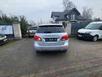Używany Mercedes A180 Style 109 KM (80 kW) 2015 Srebrny Hatchback