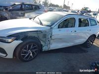 używany Volvo V60 2.0L T5 Momentum/ Samochód w transporcie