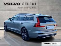 Używany Volvo V60 197 KM (144 kW) 2025 Szary Kombi
