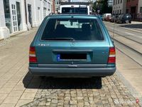 używany Mercedes 230 S124TE Automat kombi po renowacji