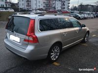 Używany Volvo V70 Momentum 2016 Srebrny Kombi