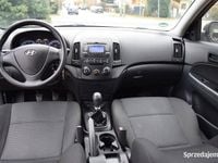 Używany Hyundai i30 2010 Czarny Kombi