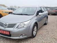 Używany Toyota Avensis 126 KM (92 kW) 2011 Srebrny (metalik) Kombi