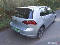 Używany VW e-Golf 100 kW (136 KM) 2019 Srebrny Hatchback