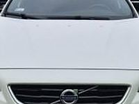 Używany Volvo V40 R-Design 120 KM (88 kW) 2015 Biały Hatchback