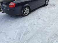 Używany Audi A4 S-Line 2003 Granatowy Sedan/Limuzyna