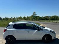 Używany Opel Corsa 2015 Biały Sedan/Limuzyna