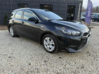 Używany Kia Ceed 100 KM (73 kW) 2022 Czarny Hatchback