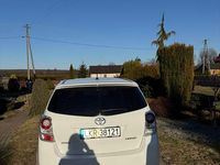 Używany Toyota Verso 2009 Biały Minivan