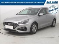 Używany Hyundai i30 120 KM (88 kW) 2022 Srebrny