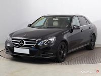 Używany Mercedes E250 2015 Czarny Sedan/Limuzyna
