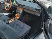 Używany Mercedes E300 1989 Coupe