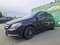 Używany Mercedes B180 109 KM (80 kW) 2014 Czarny (metalik) Minivan