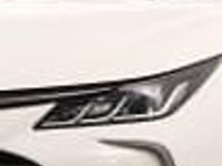 Używany Toyota Corolla 125 KM (91 kW) 2021 Biały Sedan/Limuzyna
