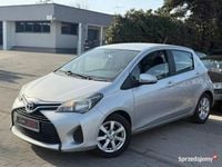 Używany Toyota Yaris 69 KM (50 kW) 2015 Srebrny Hatchback